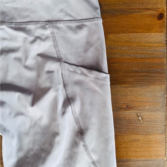 SWISS BRAND High-Waisted Light Blue Leggings with Pocket - Picture 3 of 9